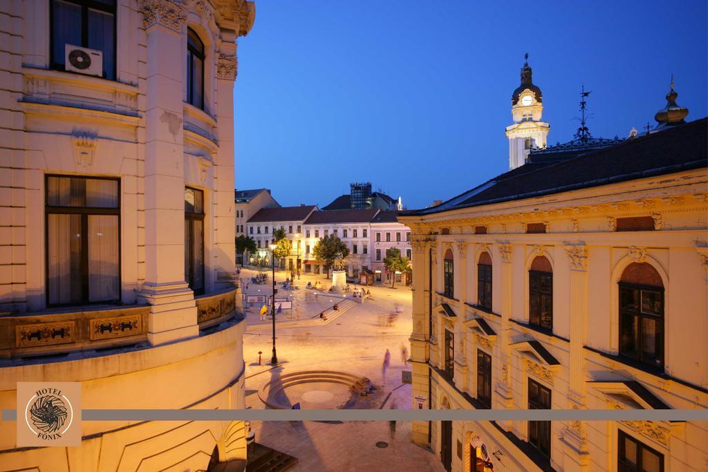 Hotel Fonix Pécs Exterior foto